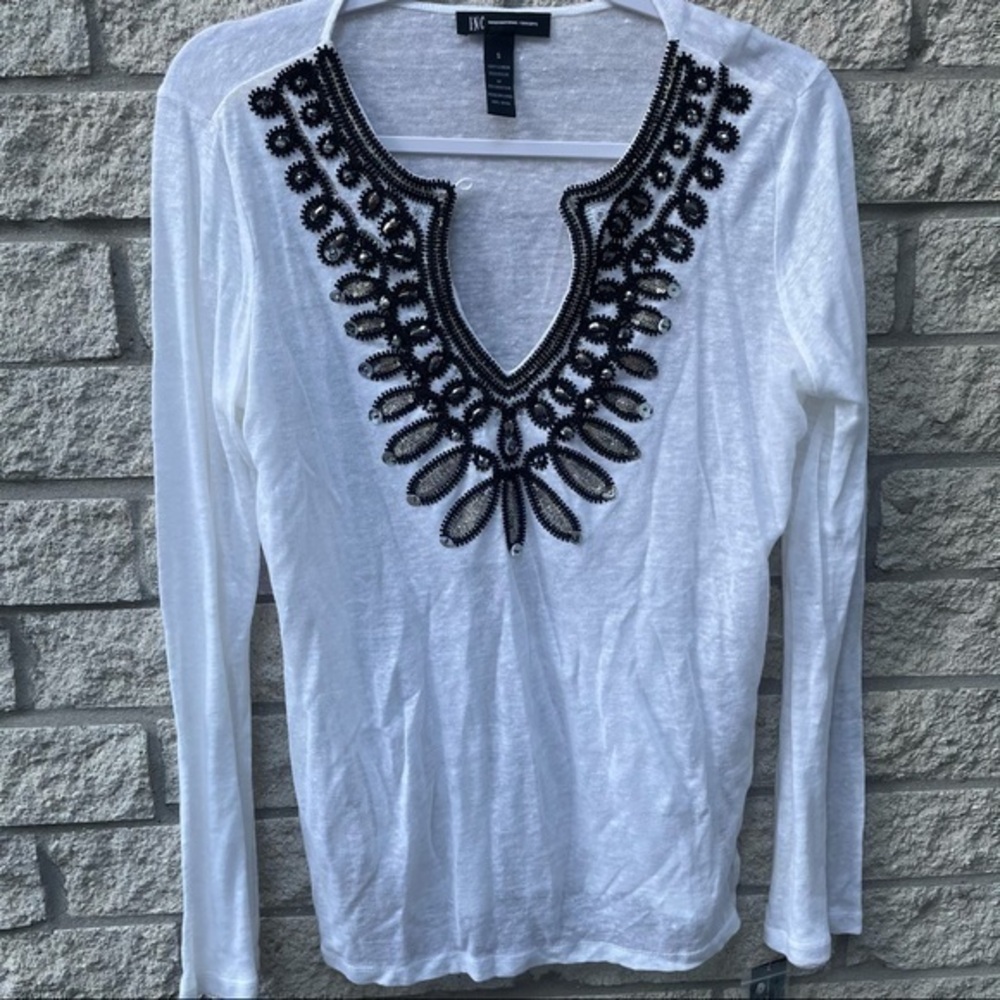 NWT White & Black Linen Top GG1